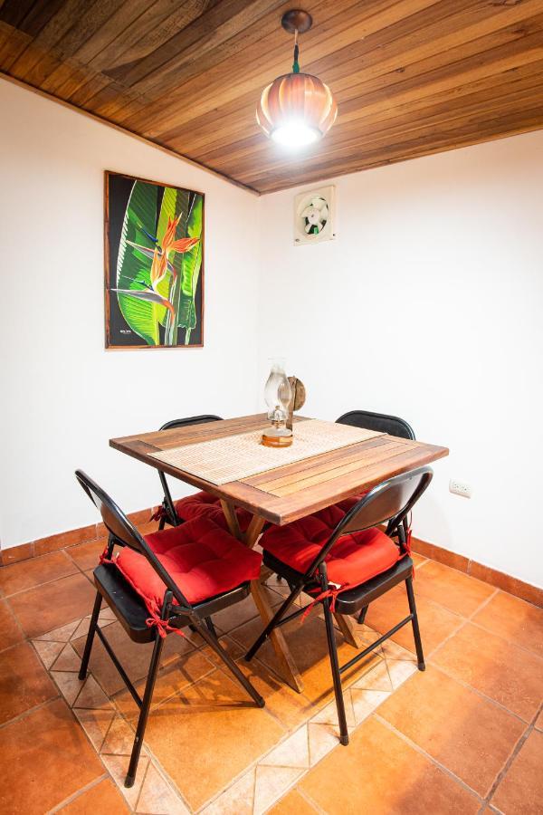 Guayabo  Pochote Lodge מראה חיצוני תמונה