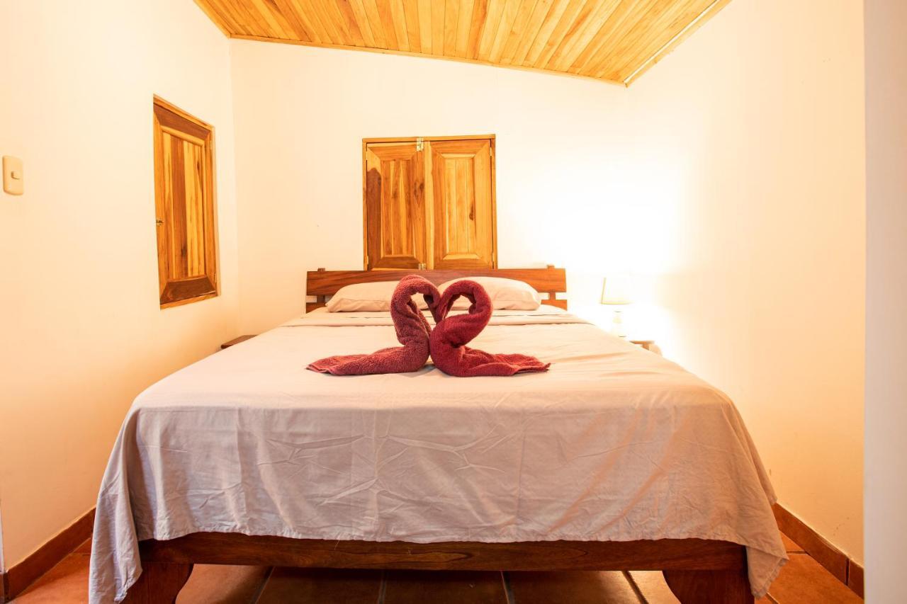 Guayabo  Pochote Lodge מראה חיצוני תמונה